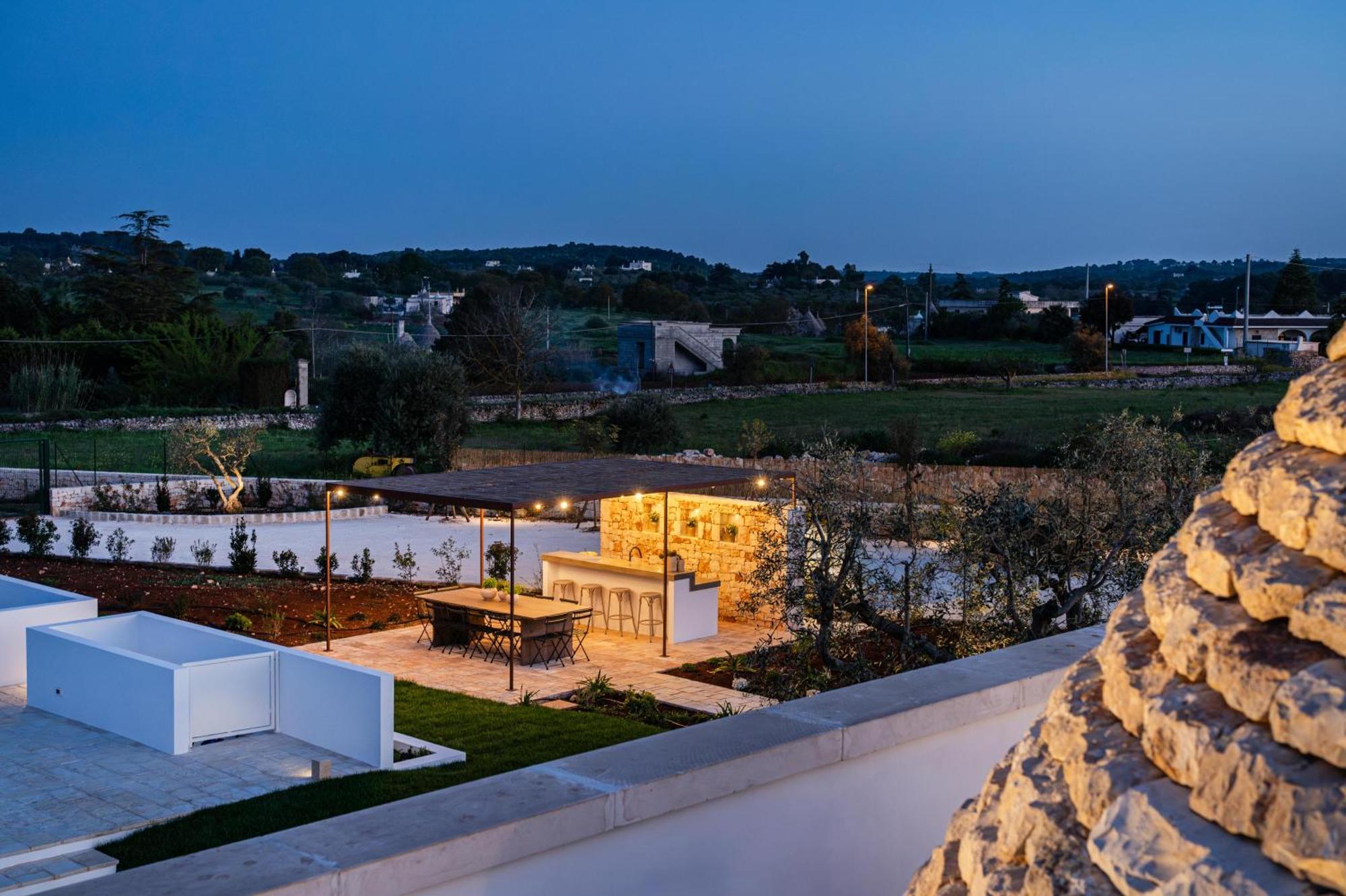 Trullo Jale - Boutique Apartments Остуни Экстерьер фото