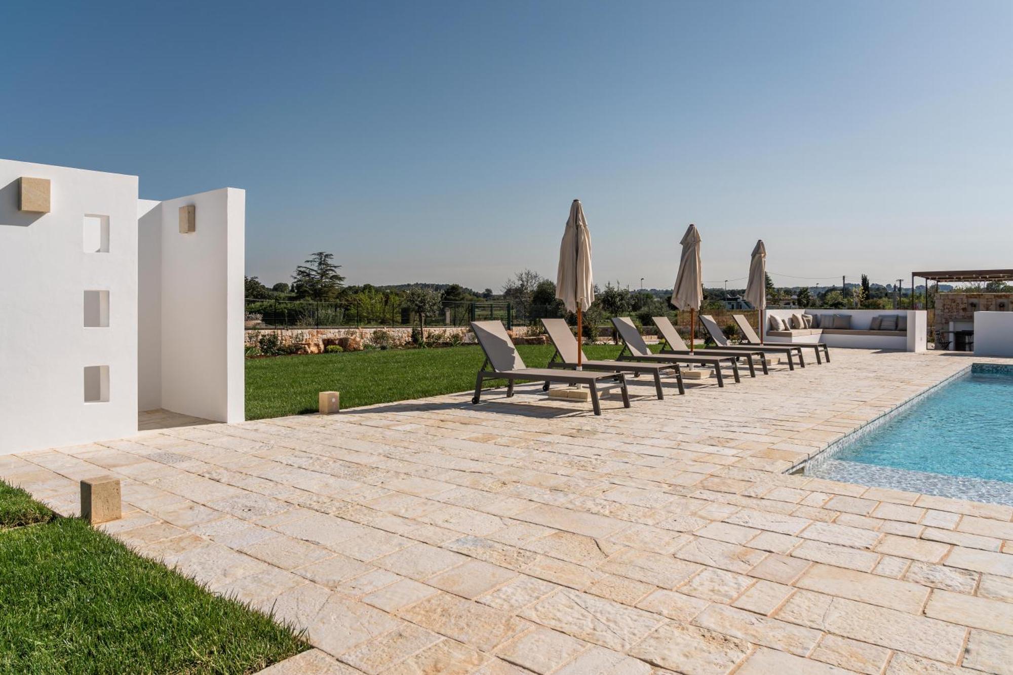 Trullo Jale - Boutique Apartments Остуни Экстерьер фото