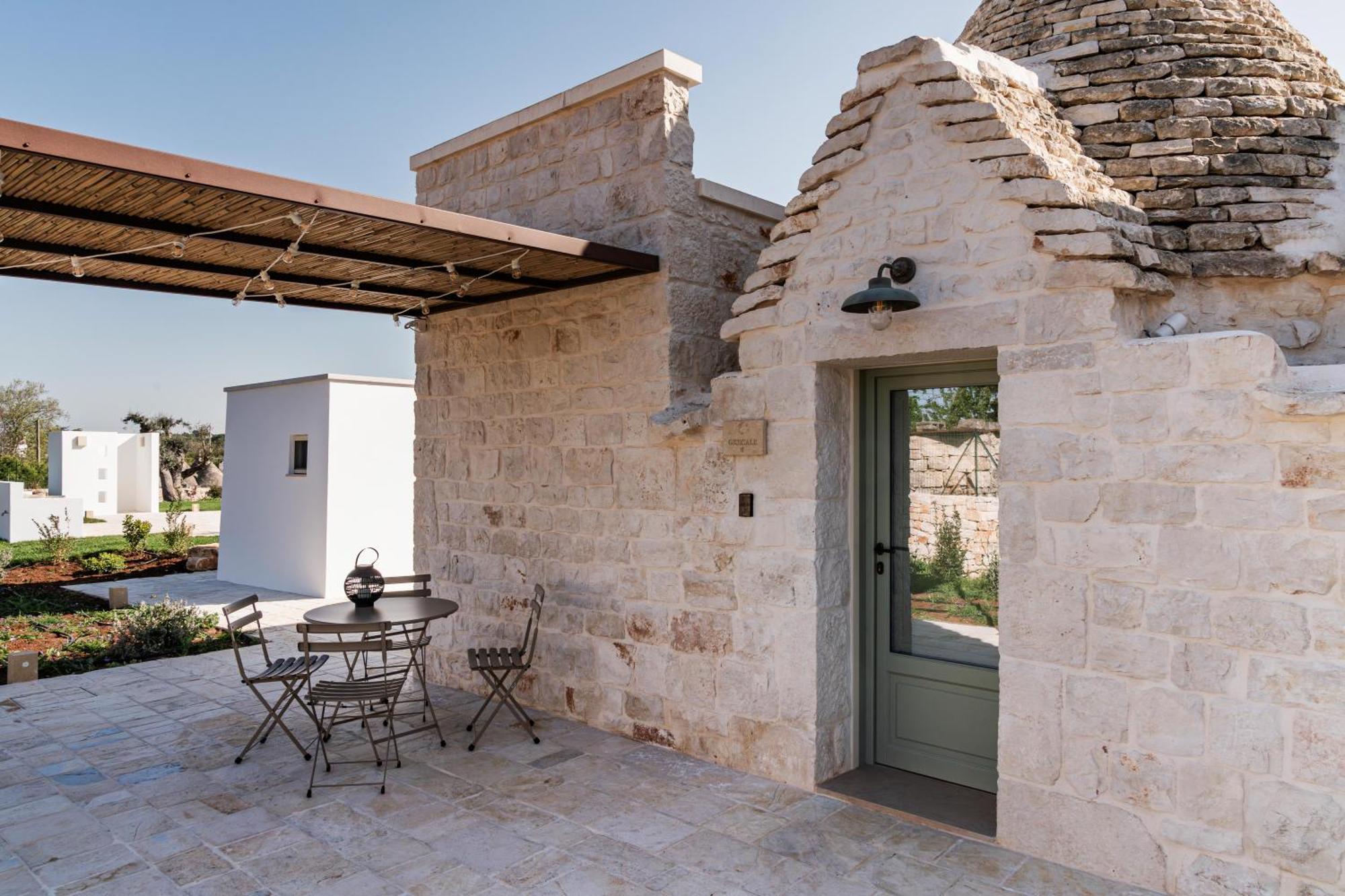 Trullo Jale - Boutique Apartments Остуни Экстерьер фото
