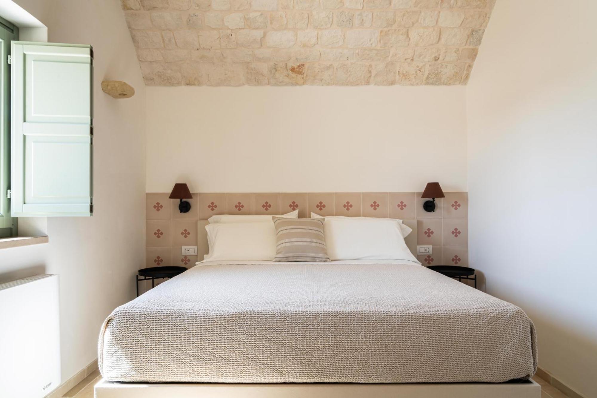 Trullo Jale - Boutique Apartments Остуни Экстерьер фото