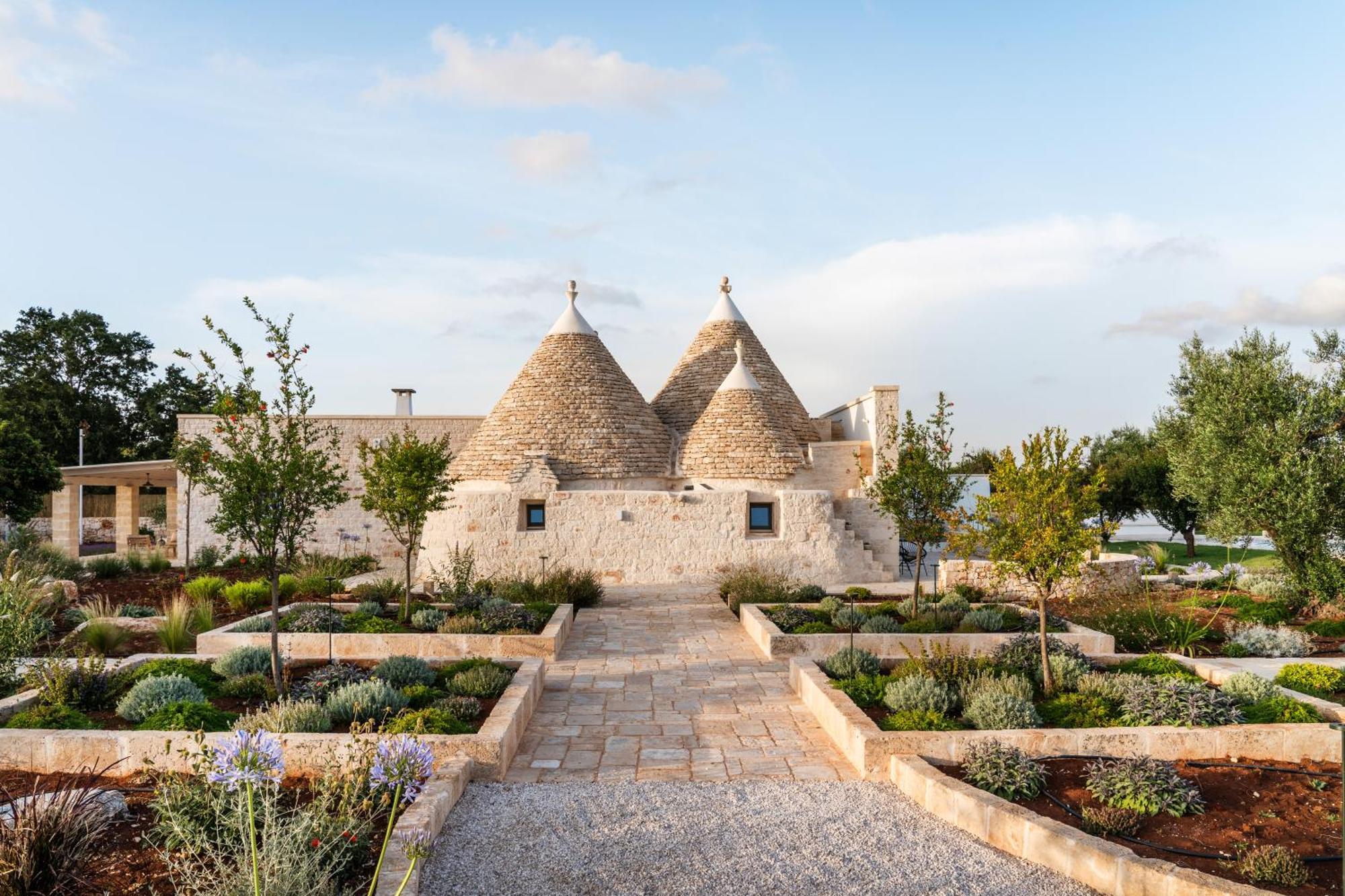 Trullo Jale - Boutique Apartments Остуни Экстерьер фото