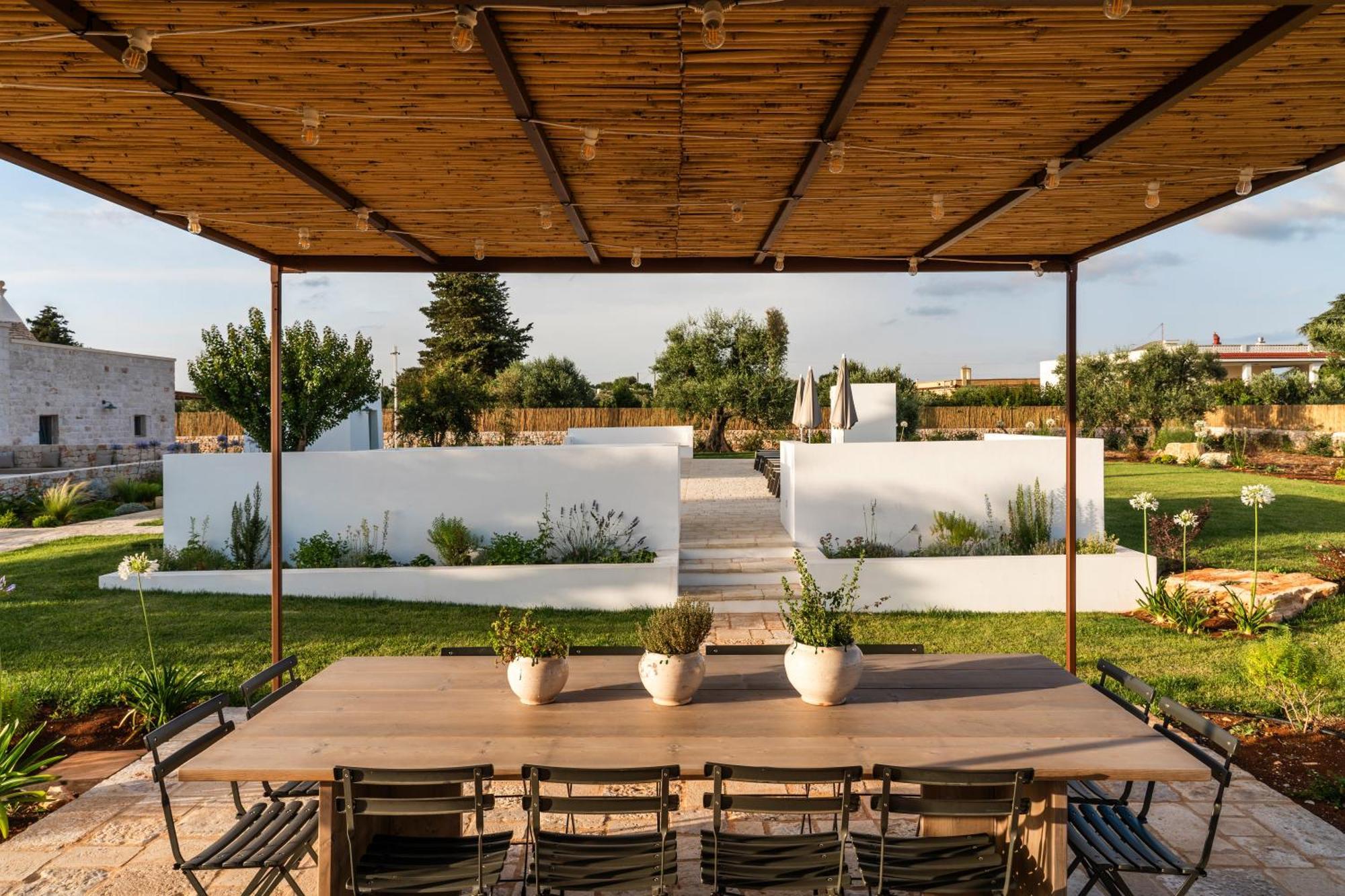 Trullo Jale - Boutique Apartments Остуни Экстерьер фото
