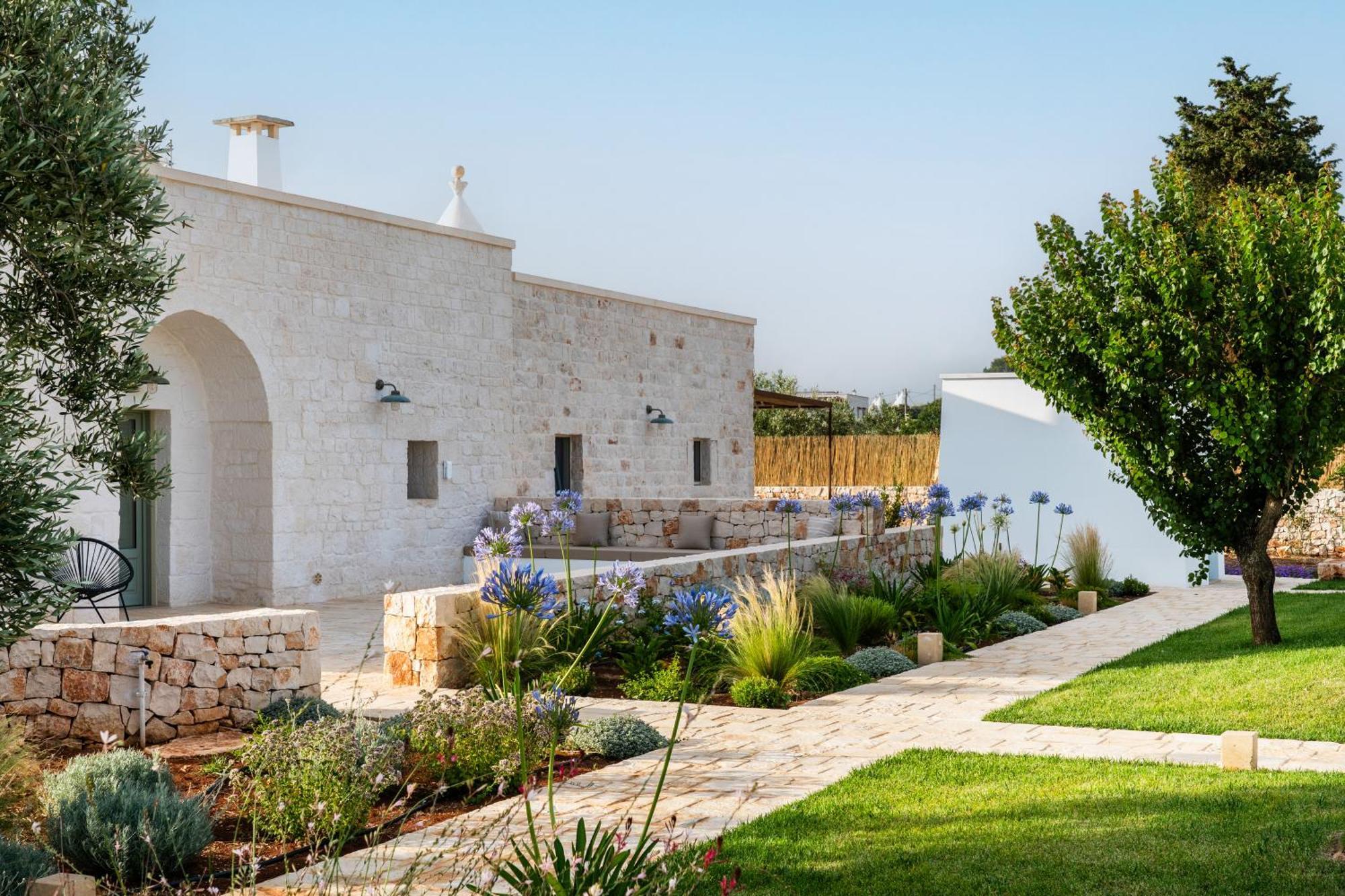 Trullo Jale - Boutique Apartments Остуни Экстерьер фото