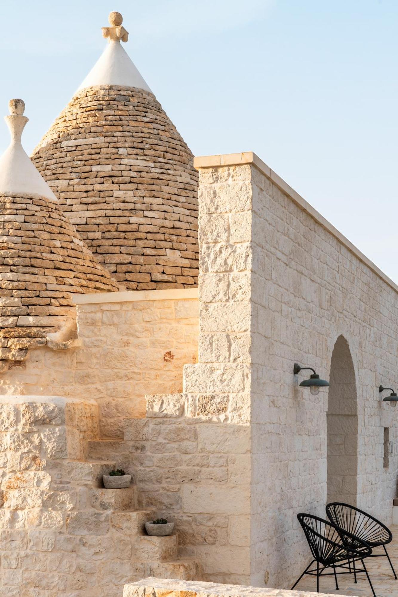 Trullo Jale - Boutique Apartments Остуни Экстерьер фото