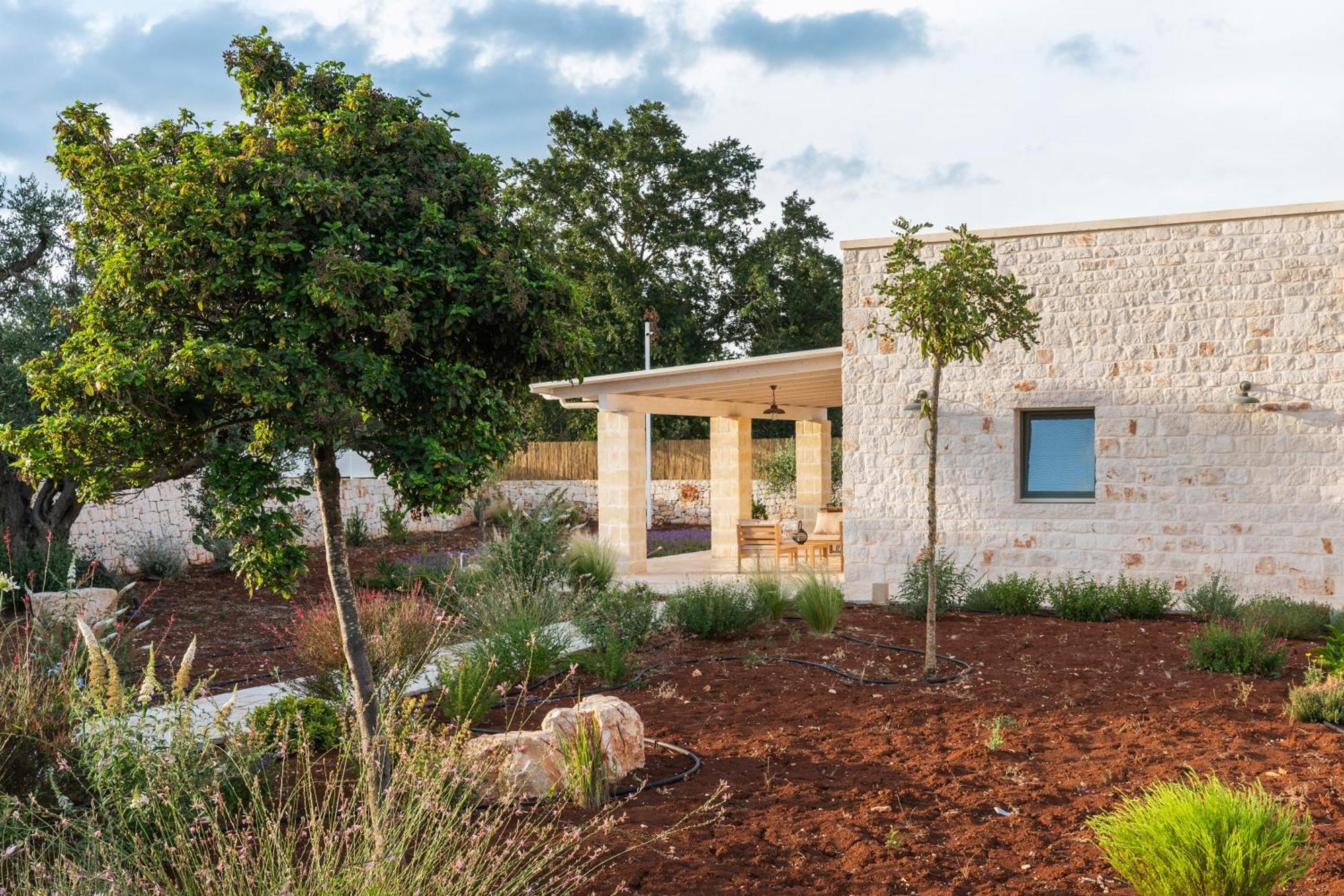 Trullo Jale - Boutique Apartments Остуни Экстерьер фото