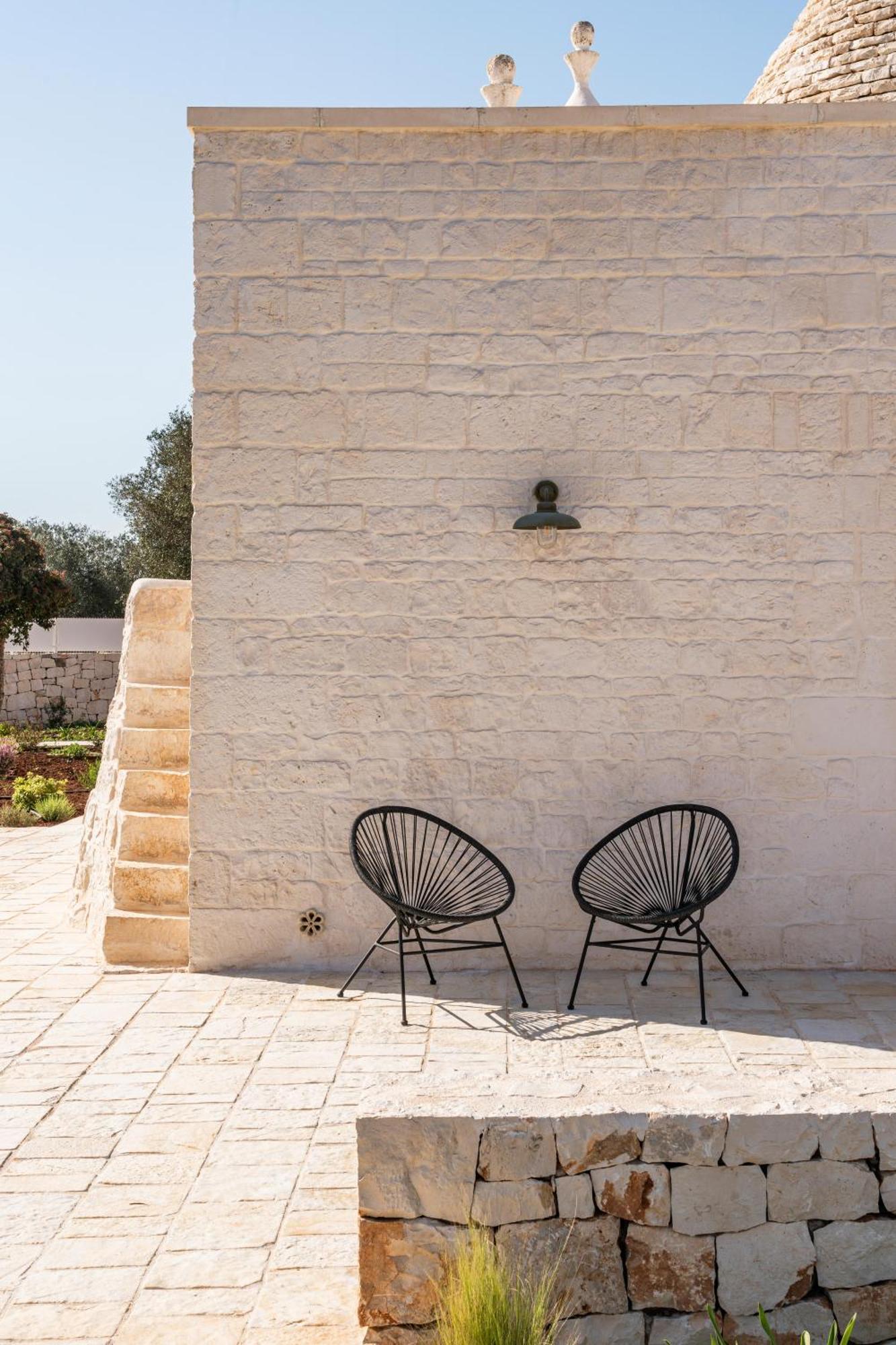 Trullo Jale - Boutique Apartments Остуни Экстерьер фото